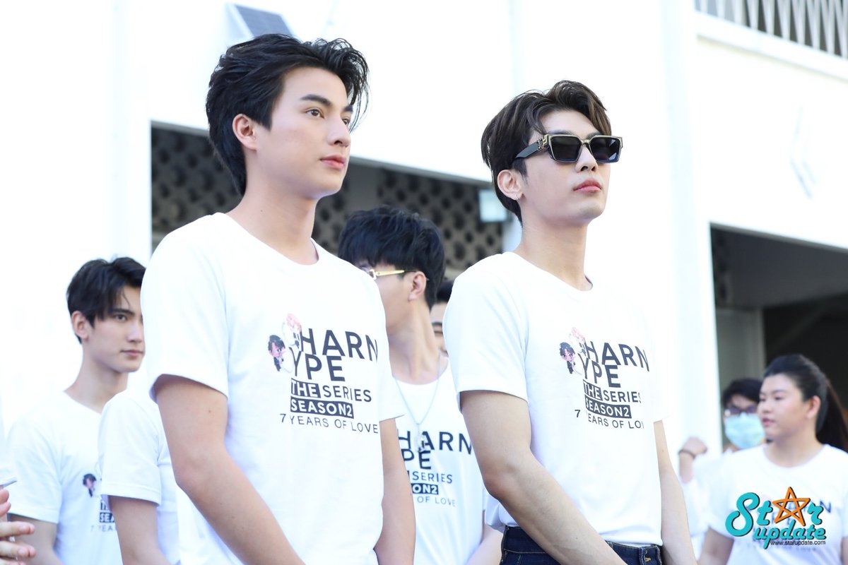 webstarupdate's tweet photo. ภาพบรรยากาศบวงสรวงปิดกล้อง TharnType The Series Season 2
#TharnTypeSS2บอกวันฉาย
#TharnTypeTheSeriesSS2
#MewSuppasit #GulfKanawut 
#หวานใจมิวกลัฟ #MewGulf #มิวกลัฟ
#StarUpdate https://t.co/RQiD8MG16u