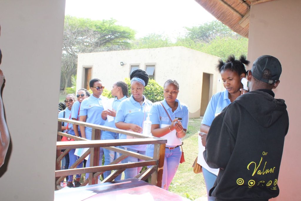 Mnini Dam Tourist Attraction, a village of uMgababa tourism students got some insights and experienced the beauty of nature , adventure,culture, with authentic cuisine in absolute tranquility. #TourismMonth2020 #WTD2020 #Tourism&amp;RuralDevelopment <a href="/dbntourism/">Durban Tourism</a> #DurbanHasMore #enza🤚🏽