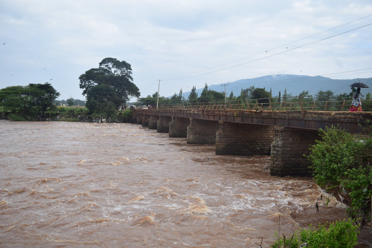 Athi river near 14 falls after all the main rivers in Nairobi have joined up. Mt. Kilimambogo/Ol Donyo Sabuk is in the background.