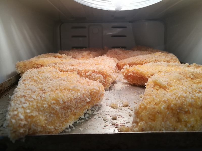 Then you leave them in the fridge or freezer for half an hour or so, so the first coating "sets", then you take them out and you coat them again, this time with egg and breadcrumbs only - no flour. Then in the fridge or freezer again for another 15-30 minutes.
