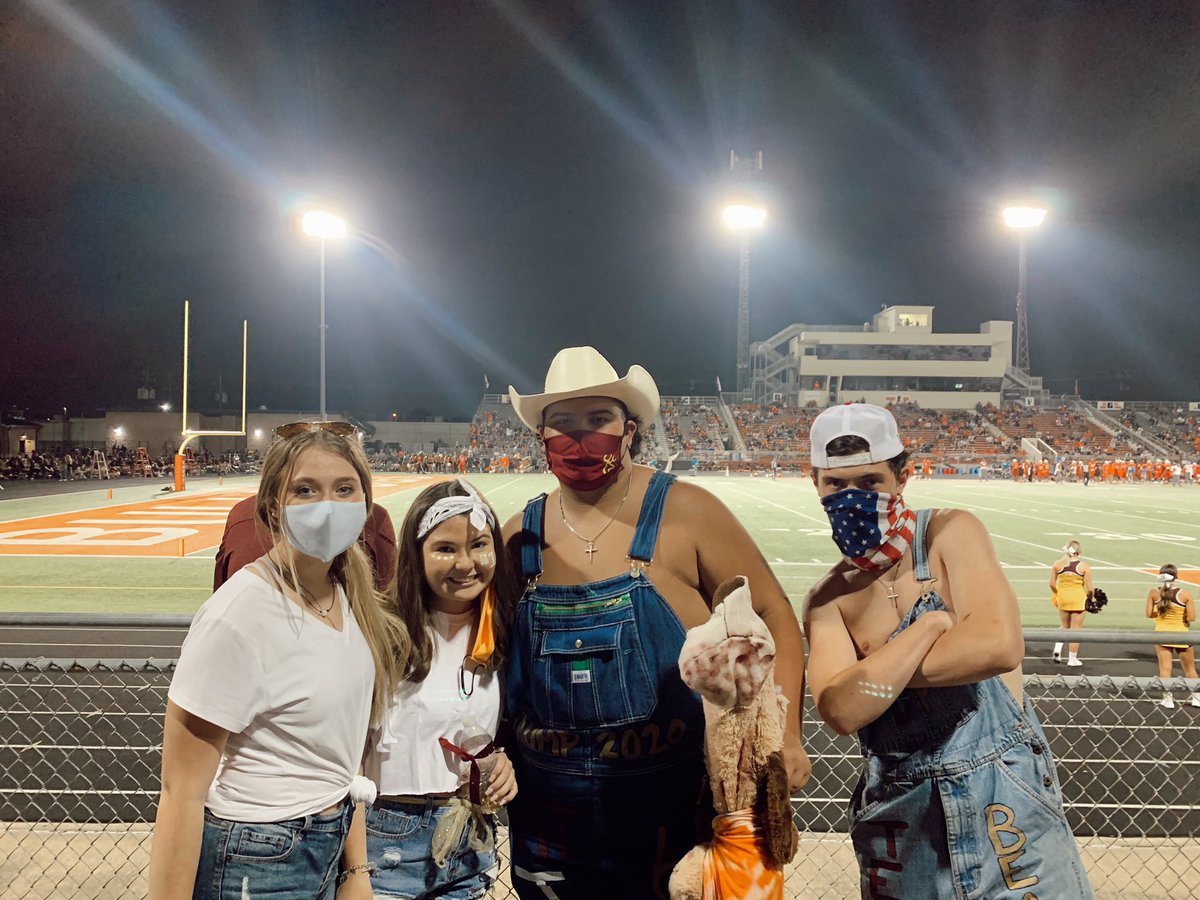 NMcree's tweet photo. #DPvsLP🤘🏼🦌 #Seniorszn https://t.co/YNRxNpXGc9