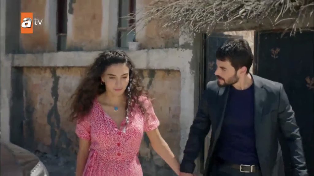 yes they are a couple who walks hand in hand and that’s basically the only thing they do but they’re cute and i love them very much  #Hercai  #ReyMir