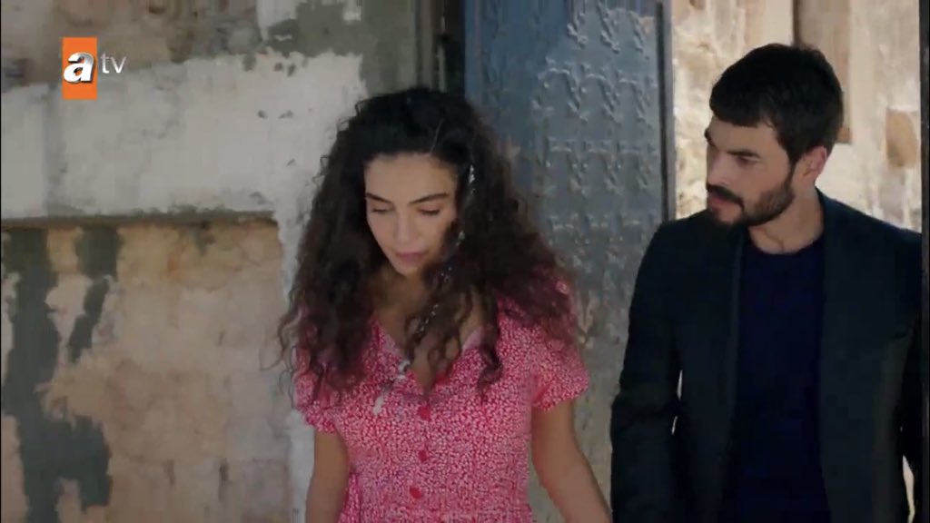 yes they are a couple who walks hand in hand and that’s basically the only thing they do but they’re cute and i love them very much  #Hercai  #ReyMir