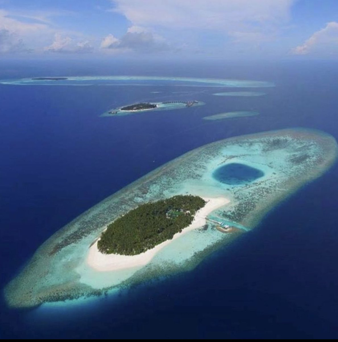 MaldivesAli's tweet photo. OWN y’r Private Island🏝🌏

         ✌🏼BEST BUYOUT✌🏼
   Island Resort of #Maldives🇲🇻
            #PrivateParadise 🏝

  For 50years - 100 or more 🎈
          •STARTING Price•
    US$19 Million (Ninteen)
        info@AAAVEEE.com 

RETWEET &amp; WIN US$10,000.00 
#ifSale @tedry https://t.co/mswEpnfW42