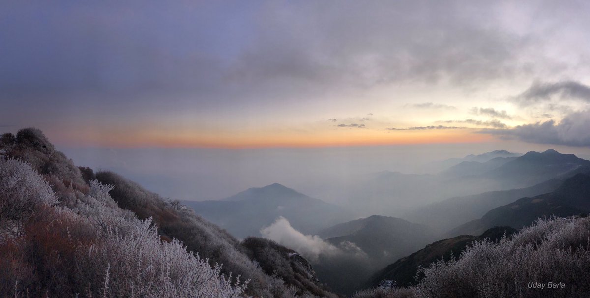 harshalnarwani's tweet photo. #WorldTourismDay!
Post pictures of your favourite tourist place in India which probably not many have visited!
@ajayhrm @mittalnaman @NikitaVaswani3 @sgautham90 @aarzoodakuda @AbeOye
Here is my entry, #Sandakphu!
#IncredibleIndia #Tourism #NorthEast #ExploreIndia #Phalut https://t.co/CzRWhcehkW