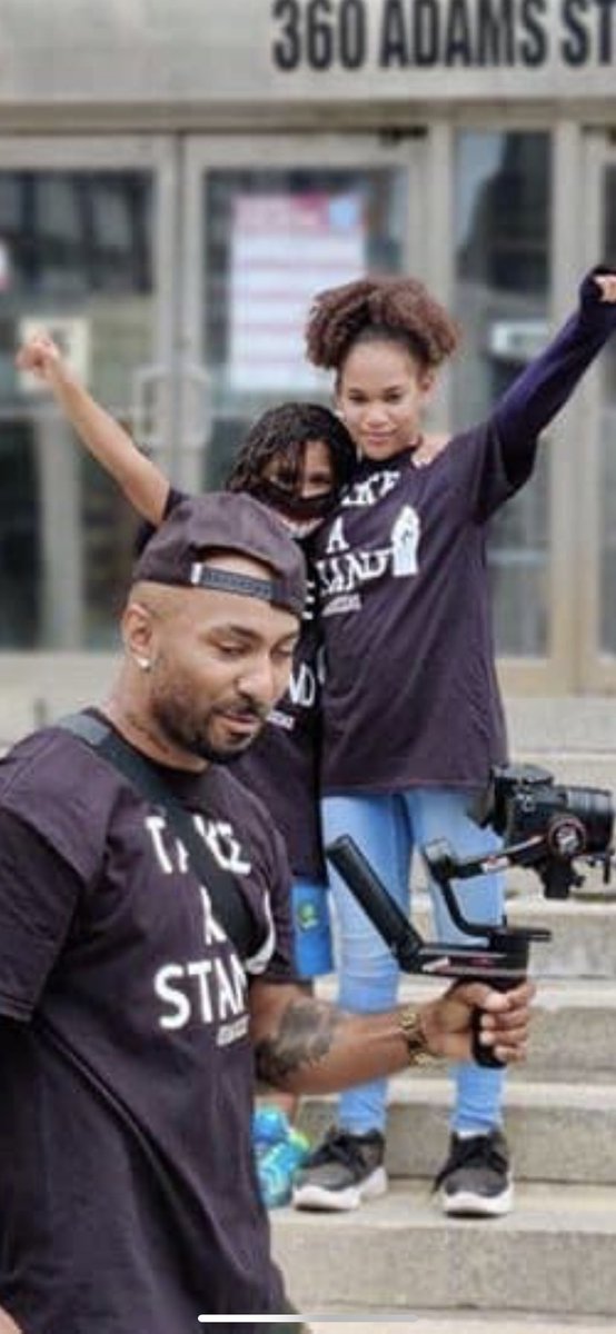 OFFICIALZIEME's tweet photo. What a great video shoot today. We hit the #SupremeCourt #grandarmyplaza #brooklyn #Harlem #iamthevote #deffjam #violators #bet thank you for dropping some love. New music coming soon featuring @FINALLEVEL #Takeastand #TeamZieme ✊🏾✊🏻 https://t.co/jk2LTtk8Ij