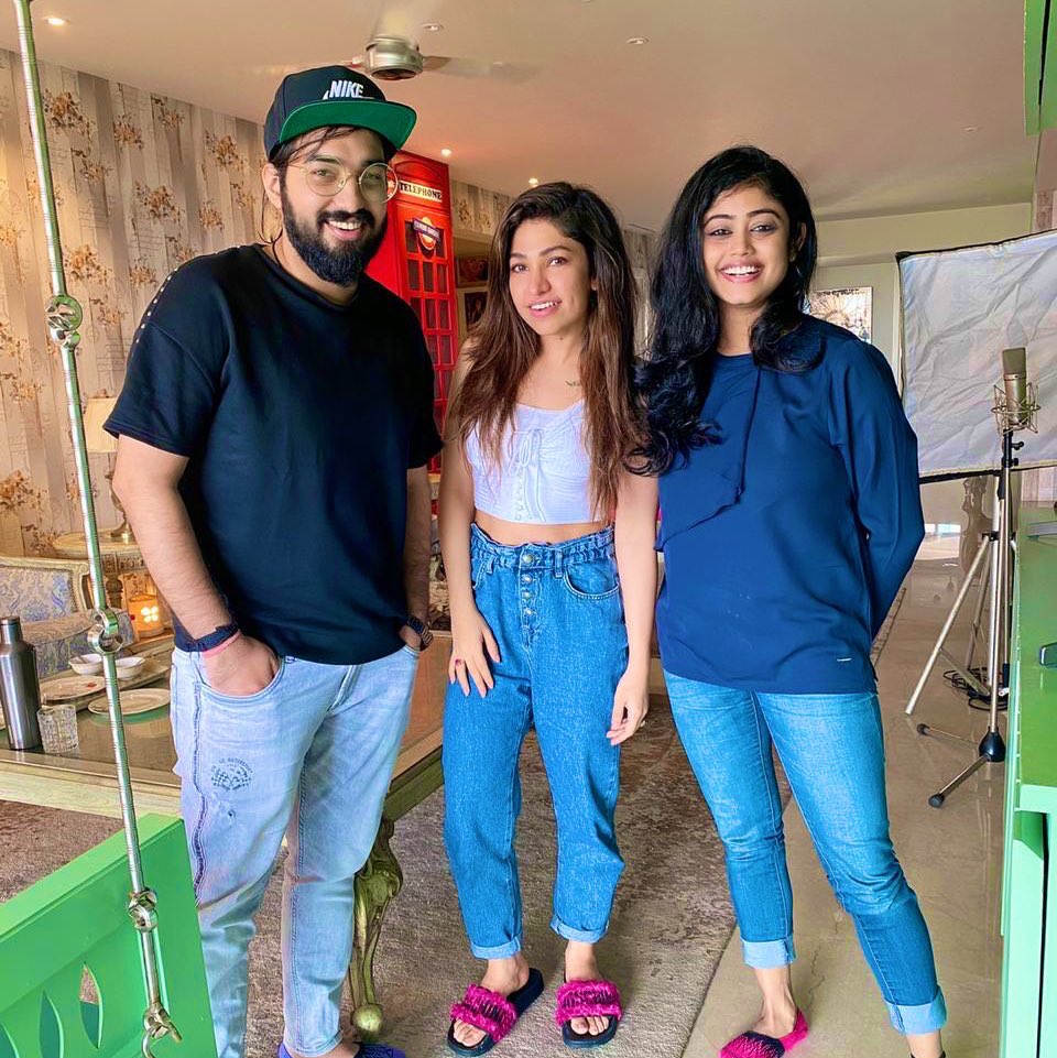 Sachet-Parampara (@sachetparampara) on Twitter photo <a href="/TulsikumarTK/">Tulsi Kumar</a> your smile takes away million of hearts ❤️ Cheers to all those beautiful talks and we really can't wait to let the world know about what we've done recently 🤗🤗 Announcement awaiting
#tulsikumar
#sachetparampara #sachettandon #paramparathakur <a href="/TulsikumarTK/">Tulsi Kumar</a> your smile takes away million of hearts ❤️ Cheers to all those beautiful talks and we really can't wait to let the world know about what we've done recently 🤗🤗 Announcement awaiting
#tulsikumar
#sachetparampara #sachettandon #paramparathakur