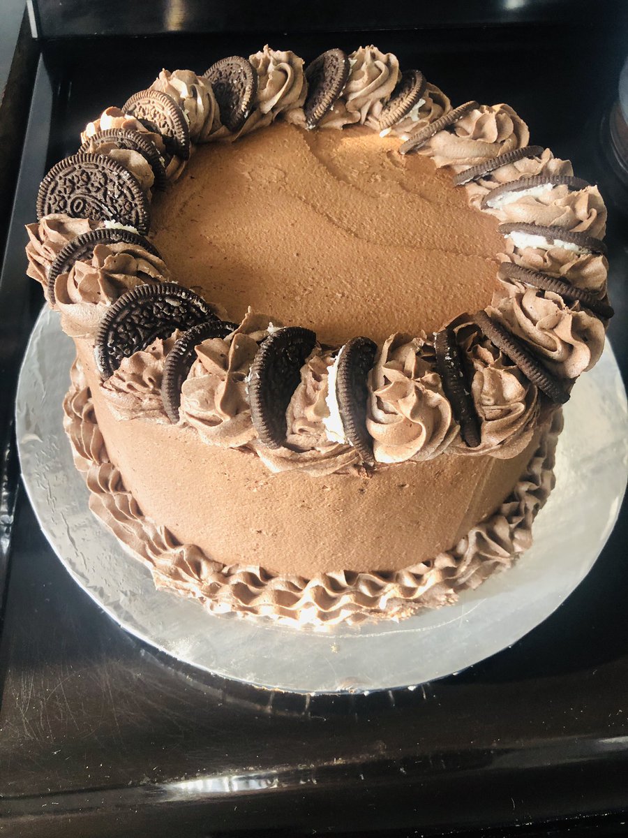 BeeBakes2's tweet image. Ready for someone’s dessert this morning 🤤