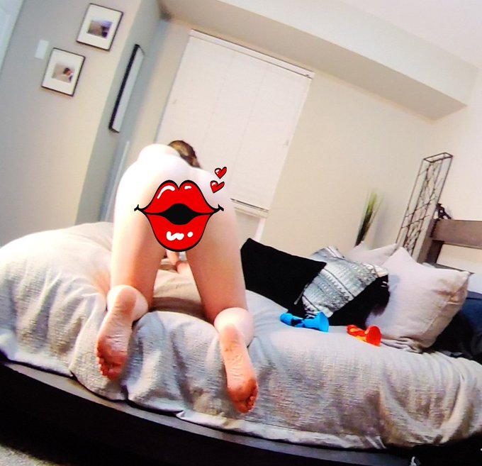 Join me on OF for $6 this week only 💋💋https://t.co/1X22WN5zaE https://t.co/JfghdJF2iM