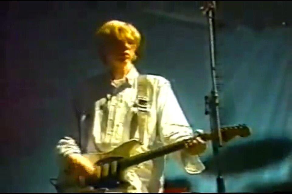 sergisonic's tweet photo. That’s @thesonicyouth playing surprisingly instrumental #washingmachine25 songs (march 25th, Granada, Spain) in a crazy set full of Experimental Jet Set songs never listened live before (Androgynus mind...). @KimletGordon was amazing with her guitar in Becuz and WM... #sonicyouth https://t.co/qQE5sIXpCC
