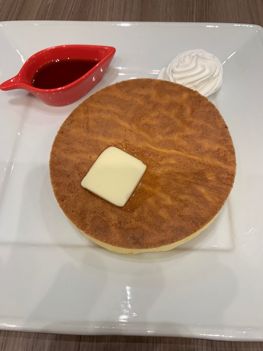 森田廣濟堂 古河市漢方薬 大宮高島屋の喫茶店 リビエラでお茶しています 名物のパンケーキ 旨旨です 森田廣濟堂 古河市漢方薬 大宮高島屋の喫茶店 リビエラでお茶しています 名物のパンケーキ 旨旨です