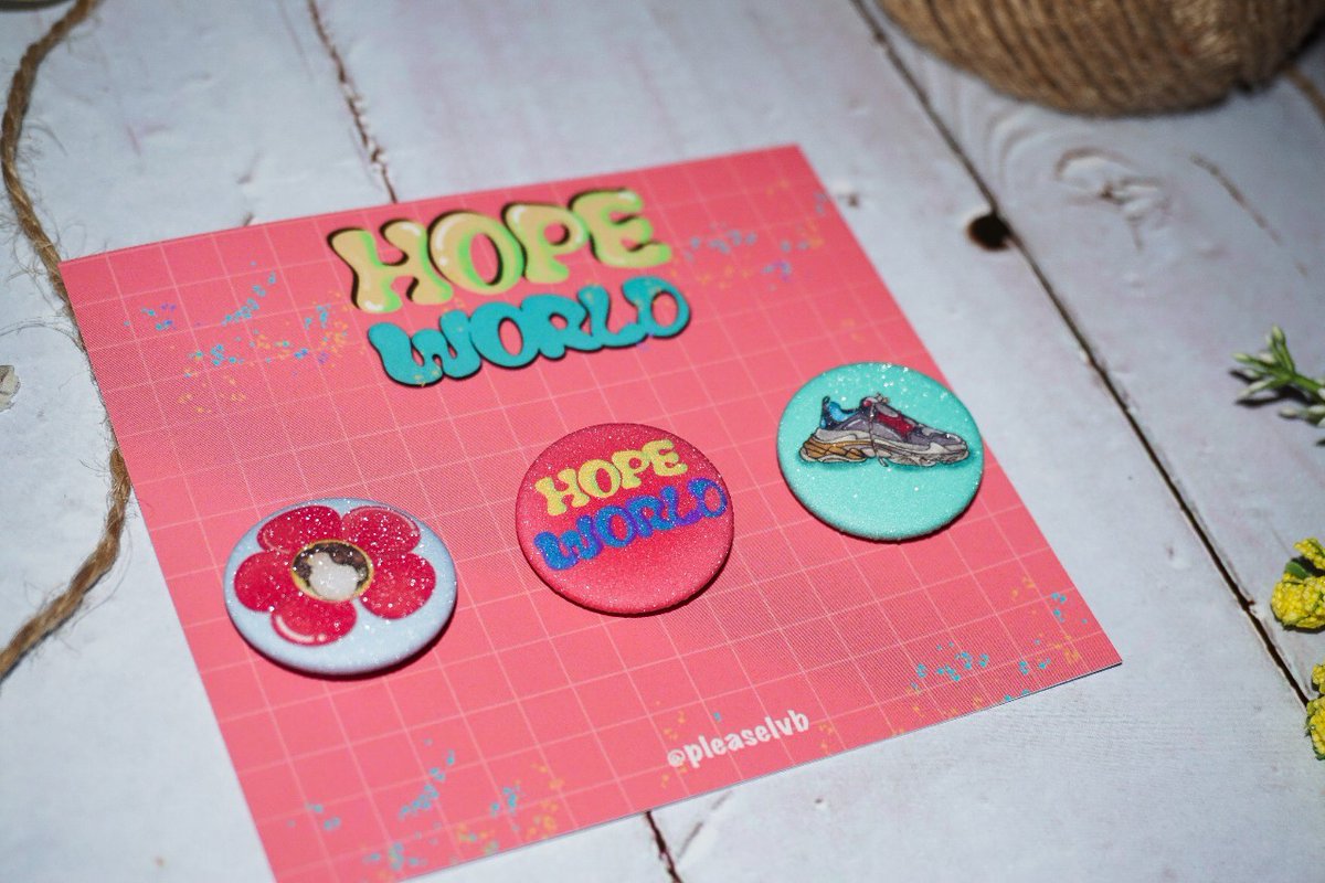 PleaselvB's tweet photo. ยังมีพร้อมส่งอยู่นะง้าบบบบบ รีบทักเยย เหลือน้อยแน้วนะ!
☀️ Euphoria 5.8 cm.. 99  bath
😼Agust D 2.5 cm..  69 bath
🐯Vante 2.5 cm..  69 bath
💕 Hope 2.5 cm..  69 bath
#BTS_Dynamite
#ตลาดนัดรถไฟบังทัน #ตลาดนัดบังทัน  #jungkook #방탄소년단 #kookv
#Dynamite14thWin
#OnBTS https://t.co/oIe3Ma82eG