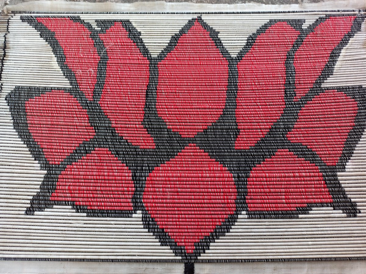 TapanSh43153064's tweet photo. Another unique sample made of khar stick and threads. Designer Shri Arnab Choudhary,AD (Design). Made by Shri Amichand Meena. Technical support by Shri Pradeep Kumar ,Our technical Superintendent without whom it will become fruit instead of a flower. https://t.co/cjMygT85Lf