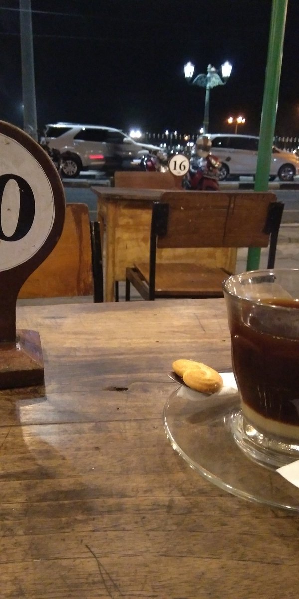 DjonRobb's tweet image. Ngopi sik ben ra edyannn... ☕☕☕