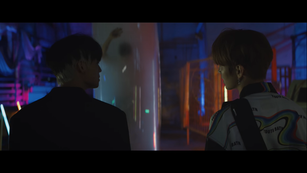 Wyatt, in this MV is like a traveler lost in time which reminds me to his memories in Why and how lost he was. He is the link between all of them but that also means he is the reason why the chaos began: HyoJ fought because of him in Why and here he brought Seungjun to Hyojin.