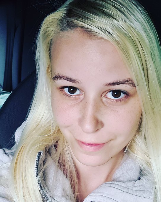 Ich bin zur Hundeschule. Was macht ihr sch&ouml;nes so aufem Sonntag #hund #Blondie #Sonntag #Girls https://t<a href="/tag/blondie"class="tags"><span>#blondie</span></a><a href="/tag/girls"class="tags"><span>#girls</span></a><a href="/tag/sonntag"class="tags"><span>#sonntag</span></a><a href="/tag/hund"class="tags"><span>#hund</span></a>