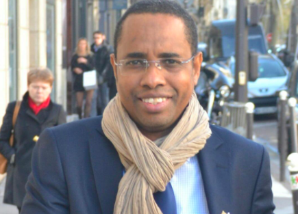 Prix RFI Théâtre 2020 : Soulay Thiâ’Nguel primé avec “la cargaison” dlvr.it/RhS4fw