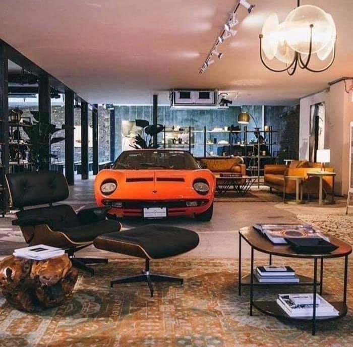 VINTTR0's tweet photo. This is extreme office furniture.... #receptiongoals
#office #workfromhome #workgoals #car #cars #classiccars #petrolhead #supercars #carsofinstagram #coolcars #carculture #carpassion #caremosion #carpicture #Lamborghini #lamborghinimiura https://t.co/qmtRNquz2Z