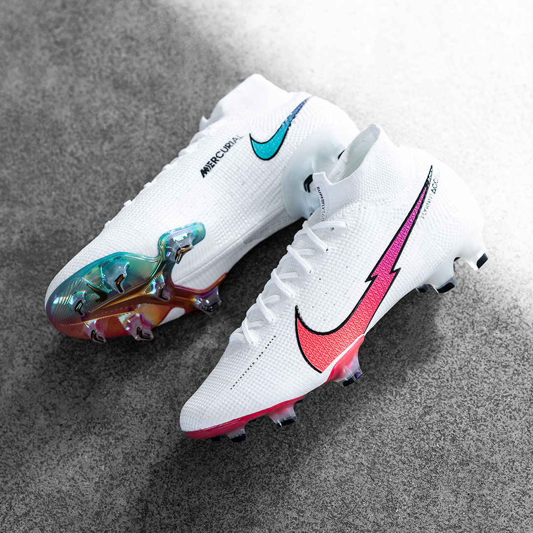 Pro:Direct Soccer on Twitter: "Now in Up close with the Nike Mercurial Superfly VII Elite 'Flash edition 🔥 Shop the full collection 📲🛒 https://t.co/as3Y3kuwfw https://t.co/BbI1LAqGVZ" / Twitter