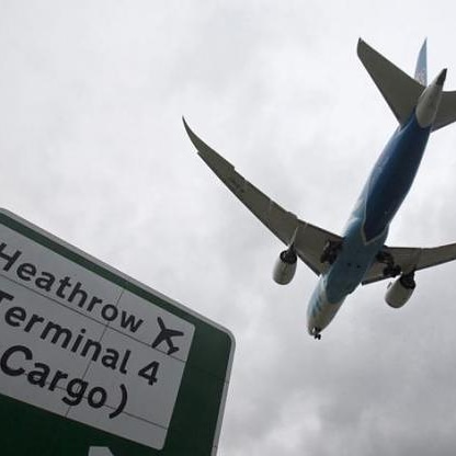 Parikiaki's tweet photo. No plans for direct flights to Turkish occupied Cyprus, London says
https://t.co/lFKaqd8tPP
#Cyprusflights https://t.co/oUE36Rx0U5