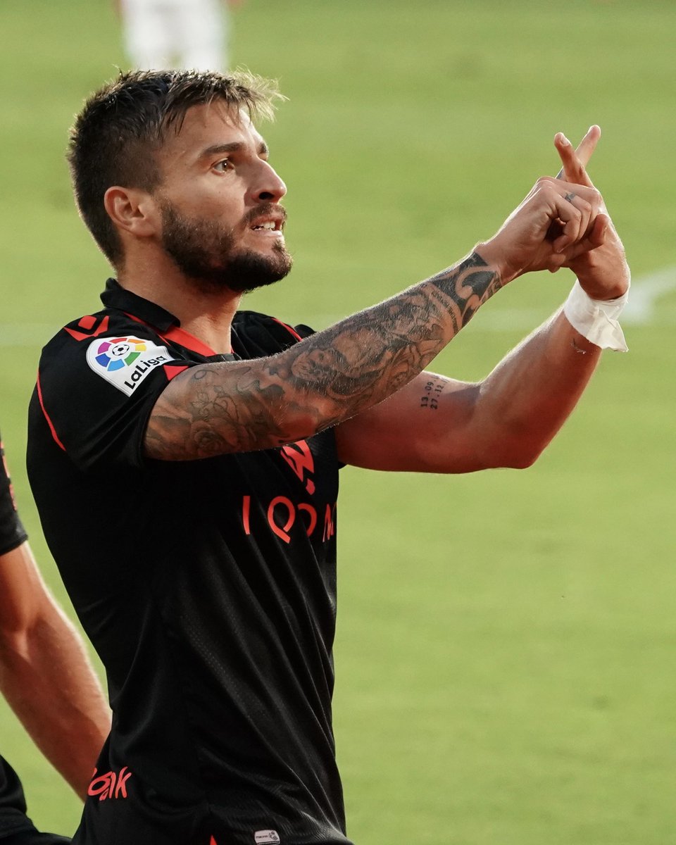 portu's tweet photo. ✅ICTORIA
 I
 D
 A 

🔵⚪️🔵 #RealSociedad https://t.co/smRQKKDrqj