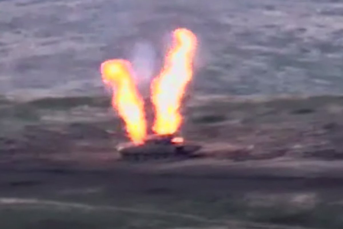  #News Heavy fighting between Azeri and Armenian forces along the Nagorno-Karabakh frontline.Armenian MoD footage shows Azeri tanks burning.