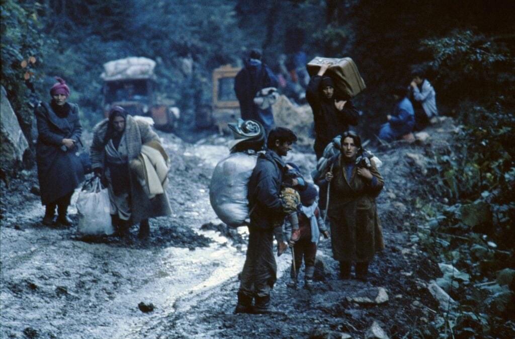 исход евреев из египта фильм. мир после падения новелла. фрост панк винтерхоум. исход падение. исход падение.