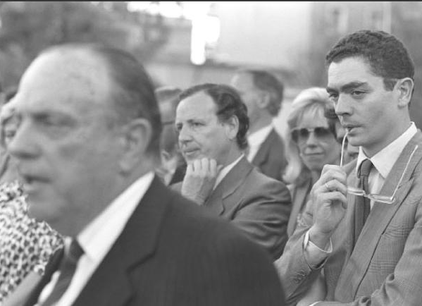 ¿Sabías que Rodolfo Almirón también participó en los crímenes de Montejurra, en 1976 y cuando la prensa aireaba los antecedentes de Almirón, el joven abogado Alberto Ruiz Gallardón, junto con su padre, se encargaba de silenciarla?