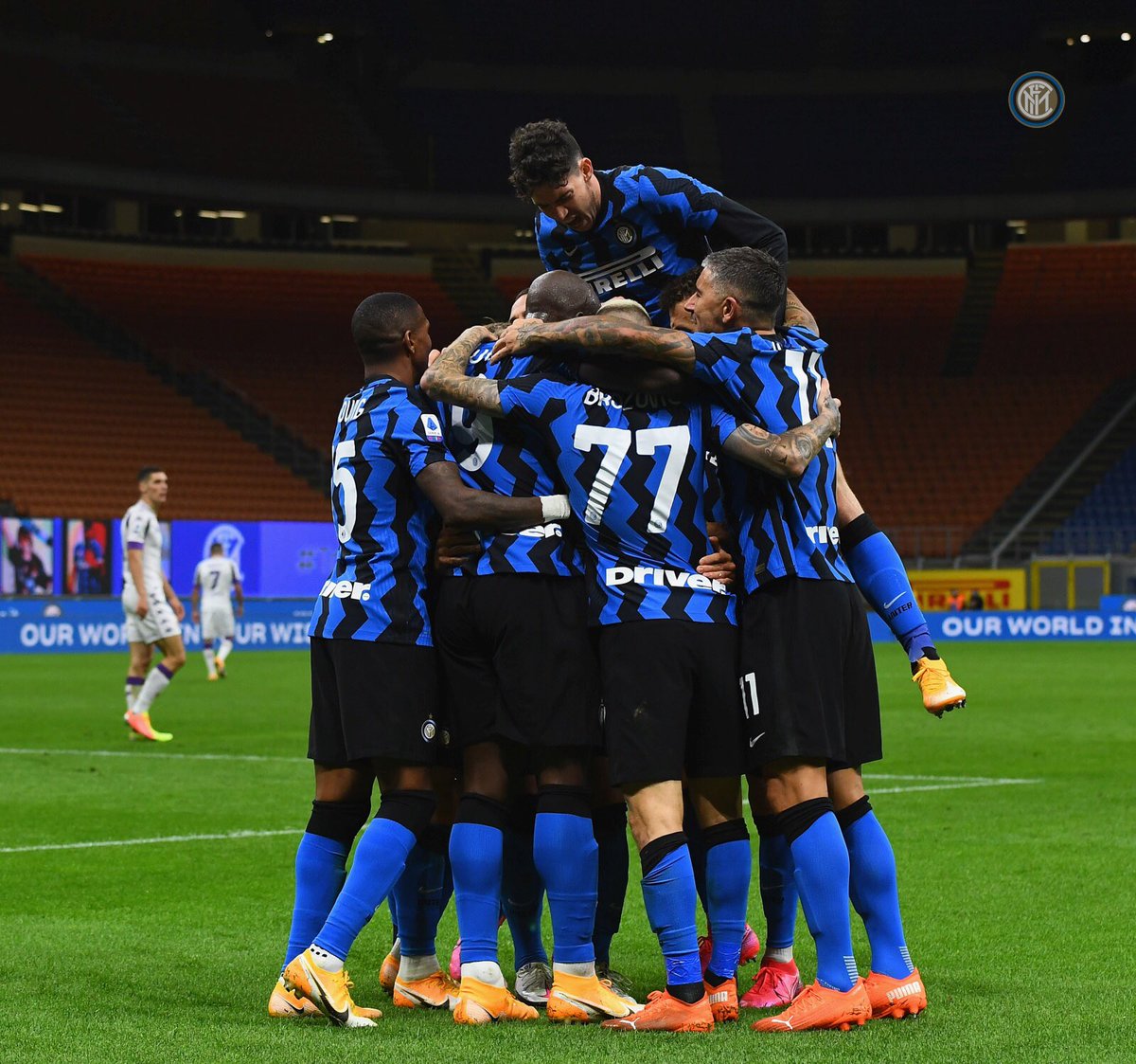 youngy18's tweet photo. That Winning Feeling #FightUntilTheEnd 🤘🏾🔵⚫️

Quella sensazione vincente #FightUntilTheEnd🤘🏾🔵⚫️ https://t.co/eHurbyV5ir