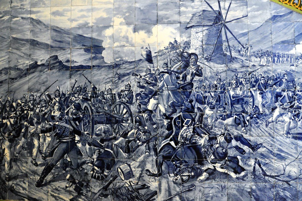 Opening the battle Masséna ordered Ney & Reyner to attack up the ridge.The Anglo-Portugese deployments were hidden by the tall ridge.Here Wellington made superb use of the "Reverse Slope" tactic. As the French columns crested the ridge they attempted to deploy into line.