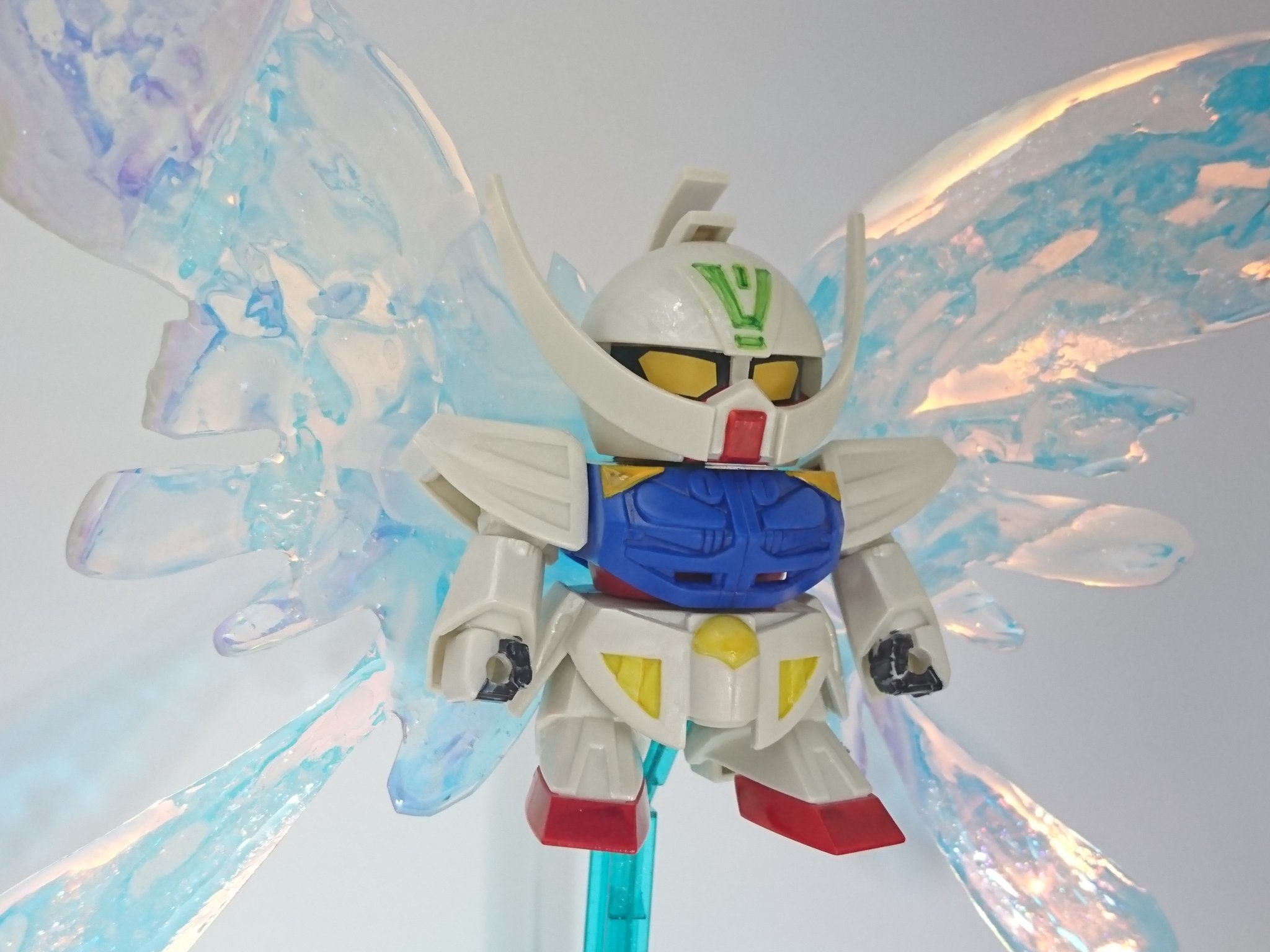 ひとみしーる 完成しましたー エモイ写真も撮れて満足です Sdガンダム 戦士 ターンエーガンダム 月光蝶 T Co 5tim9shkfi Twitter