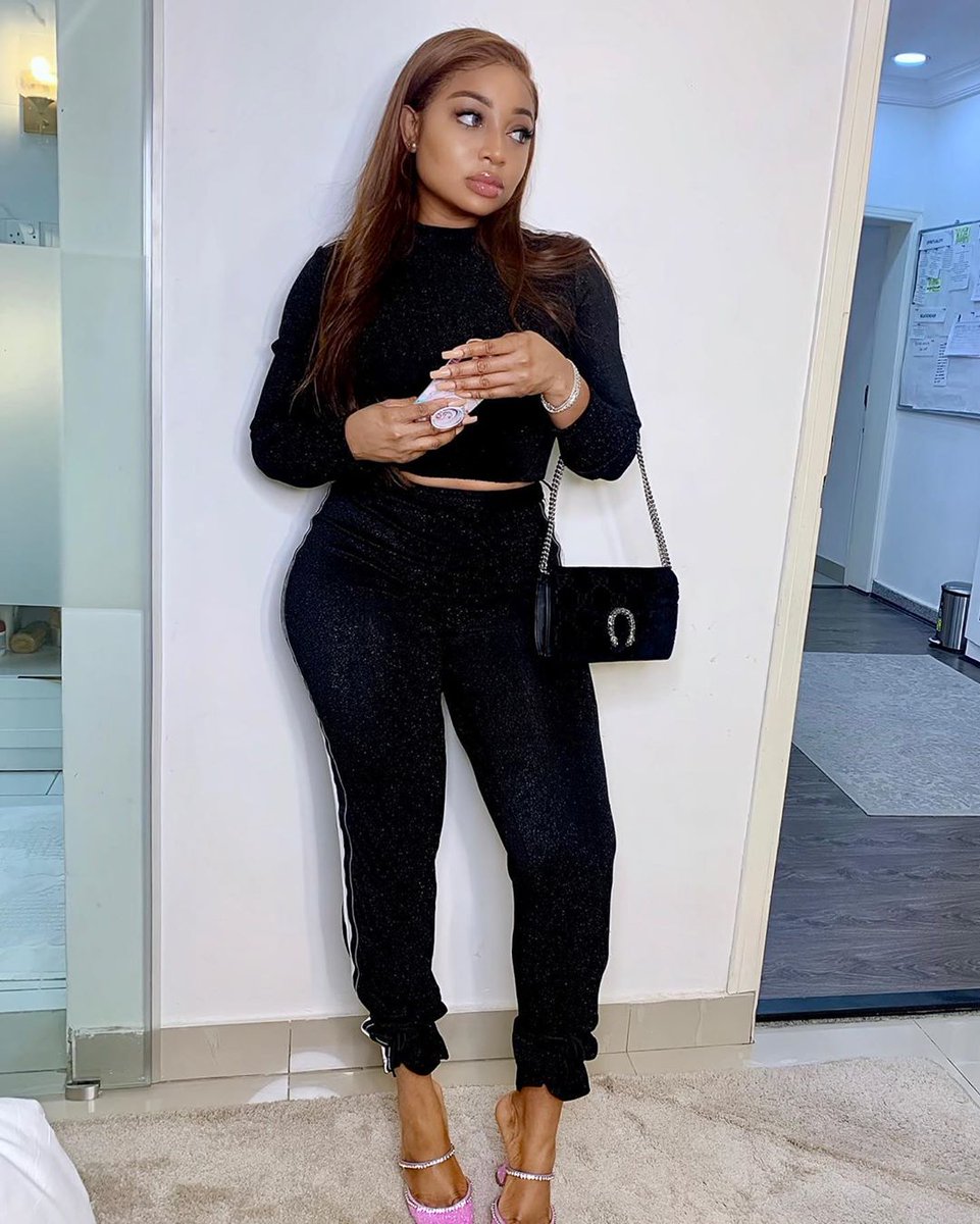 ElizabethBitco2's tweet image. 