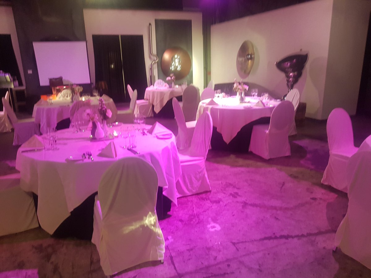 Mooi #coroanproof #Event ism <a href="/sterncatering/">Stern Catering en Partyservice</a> incl mooi #entertainment van
#Adh2
#Pubquiz
#samenstajesterk 
<a href="/wimpbnevents/">pbnmusicevents</a>