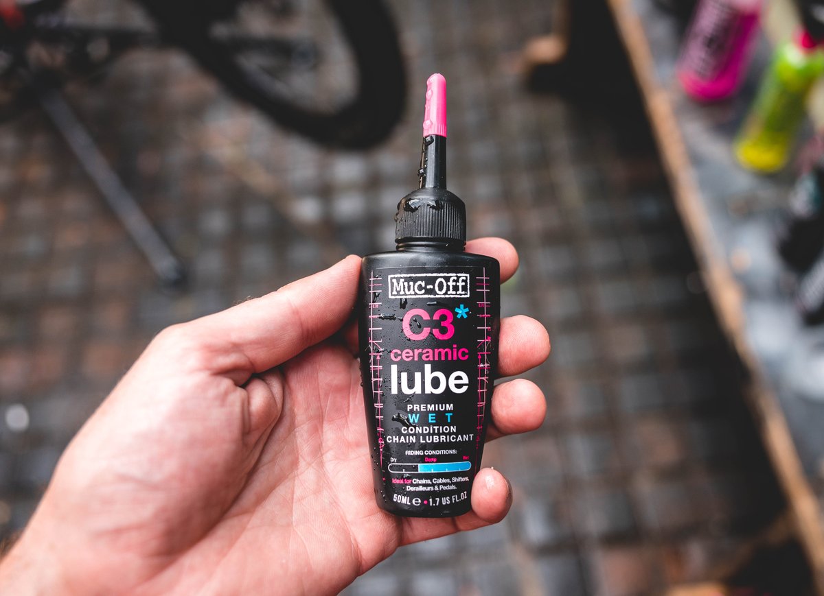 muc_off's tweet photo. The secret to a smooth-rolling drivetrain in wet conditions?
You’re staring at it. Our C3 Wet Lube contains a unique ceramic coating for increased durability and uses Boron Nitride to ensure ultra-low friction no matter how wet the trails or roads are.
#mucoff https://t.co/tvDQkE7Pqp