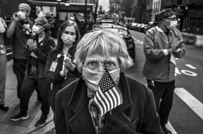 BdeUPVD's tweet photo. Le festival de photojournalisme @Visapourlimage se termine ce dimanche à #Perpignan ! A voir absolument : reportages "Dehors" d'Axelle DE RUSSÉ et "Le visage humain du Covid-19 à New York" de @PeterTurnley.
#Culture #Féminisme #Justice #Perpignan #Santé #Sorties #Université #UPVD https://t.co/TaewjoShsf