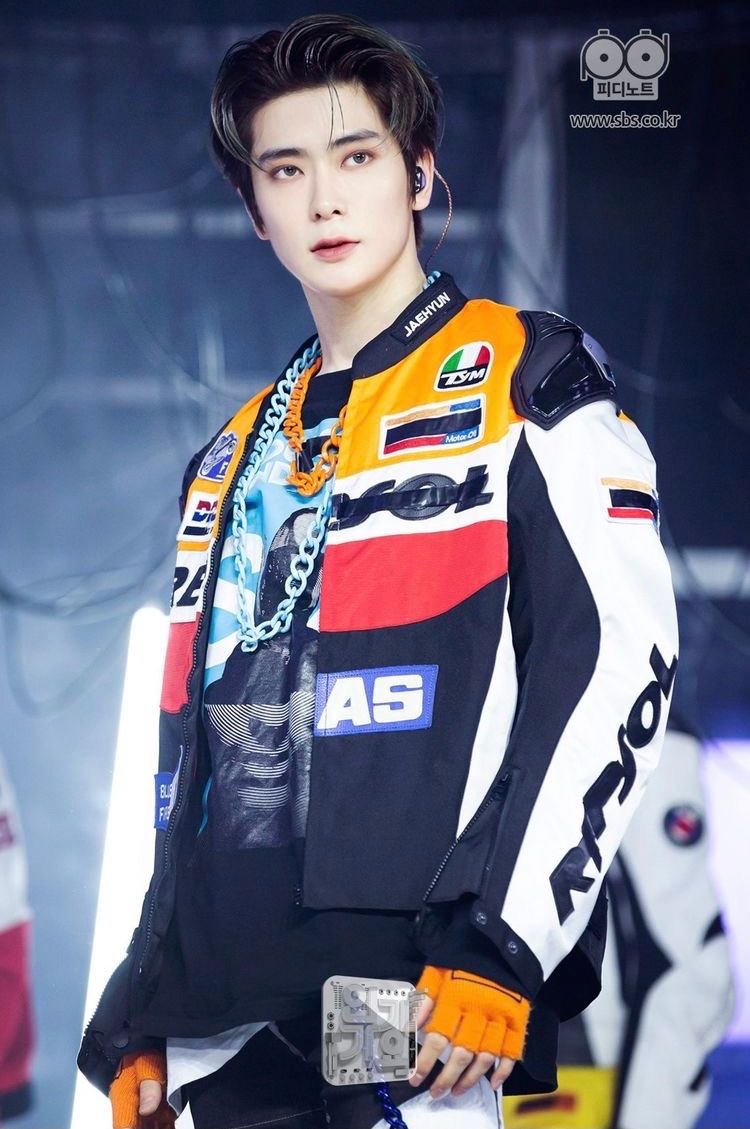 hourlyjaeh's tweet photo. #NCT재현 #JAEHYUN #재현 #NCT127 https://t.co/xfSXH7XKVq