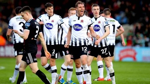 LOI_CENTRAL's tweet photo. TOP OF THE TABLE CLASH!

Today @DundalkFC welcome @ShamrockRovers to Oriel Park with kick-off at 19:30. 

#GreatestLeagueInTheWorld #LOI2020 https://t.co/k9gB4o63kl