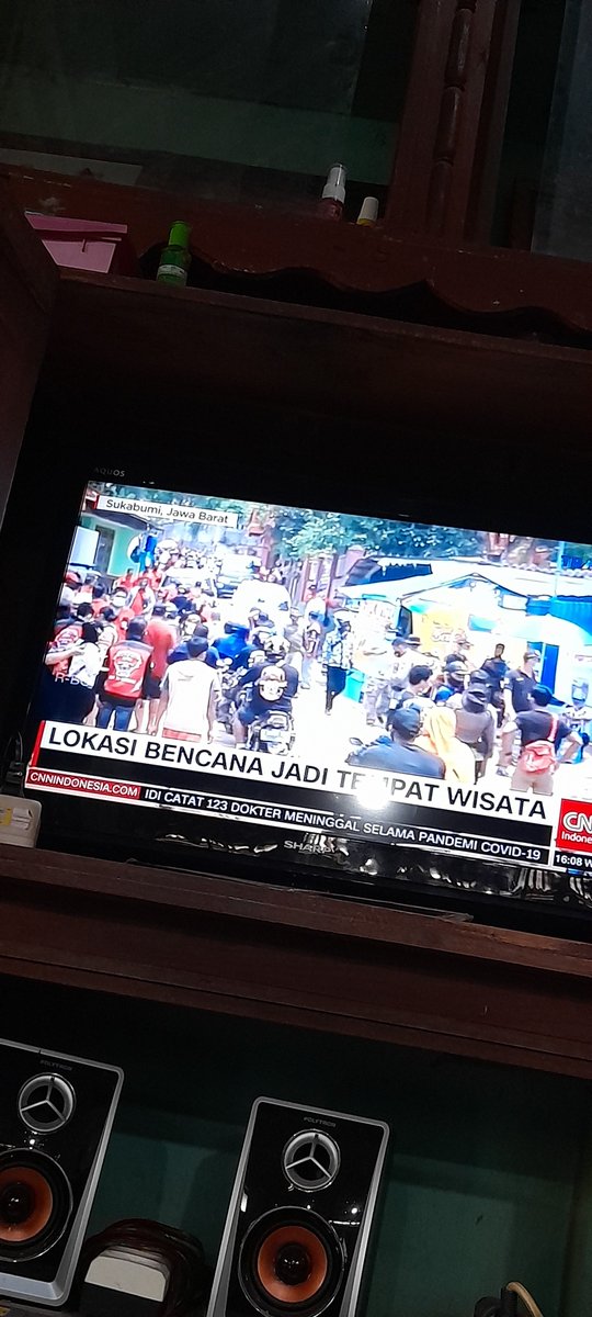 Dessadesi's tweet photo. Welkam  to+62 #SUKABUMI #banjirsukabumi https://t.co/tAoL5kVfK0