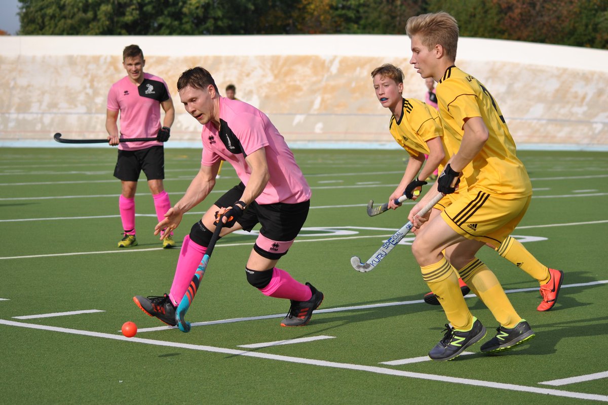 HC Kilppari on Suomen mestari 2020!🏆Eilisessä loppuottelussa kaatui ABC-Team lukemin 0-2 (0-1). Turkulaisten osumista vastasi Tommi Rantala. Etenkin ensimmäinen maali oli taidokas ohjaus Andrew Scholfieldin vapaalyönnistä. Tilastot: hockey.torneopal.fi/taso/ottelu.ph… #maahockey #urheilu