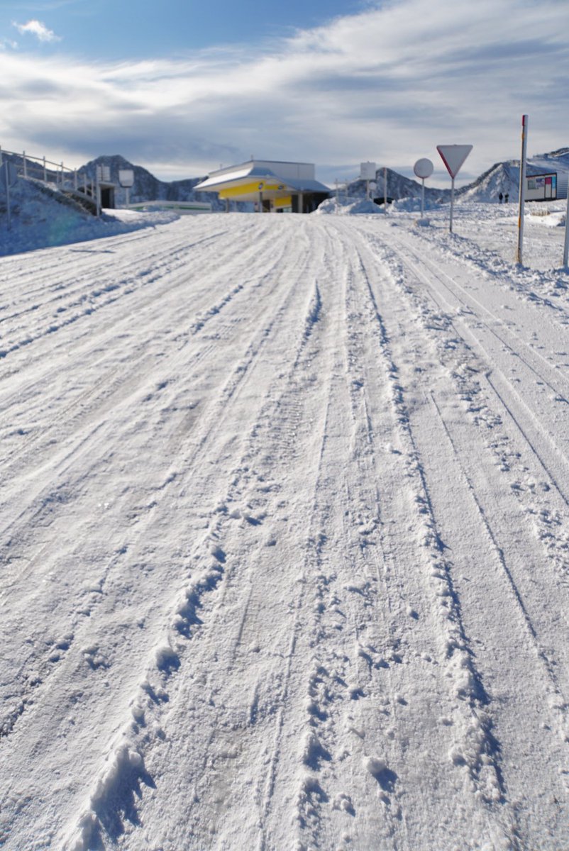 nwpowderdays's tweet image. #powderalert #andorra 27.09.2020
Així està el Port d’Envalira 🥶🥶🥶