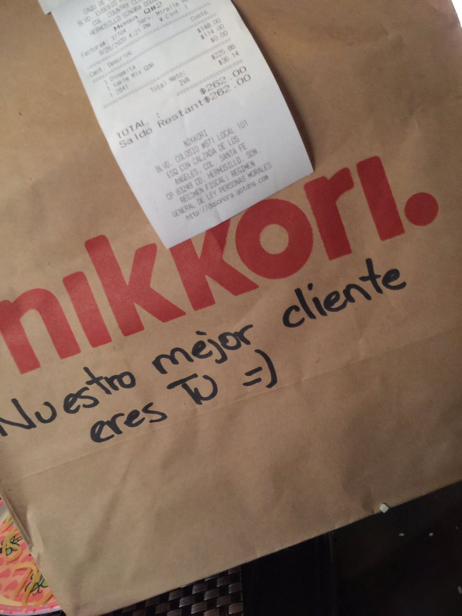 bahiadkino's tweet photo. Desde el inicio de las apps de comida a domicilio, como uber eats o rappi, los servicios a domicilio por parte de restaurantes han ido desapareciendo. Cada vez hacen más obsoleto al teléfono y es más necesario el uso del celular 📱 #periodismodigital #uvm @abs_wolfman https://t.co/Lhe0Co5YPb