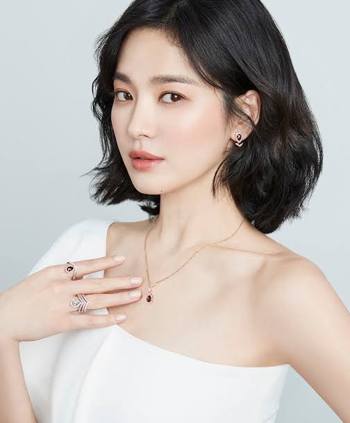 "Me? An impostor? Ouch."  #SongHyeKyo