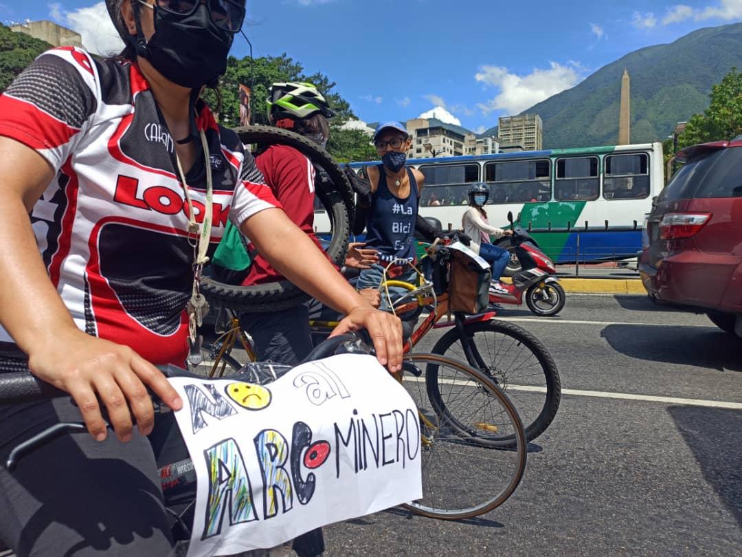 En #Caracas la Acción Global por el Clima fue por la protección de nuestro Gran Bosque Amazónico y el cese de la minería depredadora. Nuevas voces se sumaron para alertar sobre la #EmergenciaClimaticaVzla y contra el #OroDeSangre #25S #FightClimateInjustice #GlobalClimateStrike