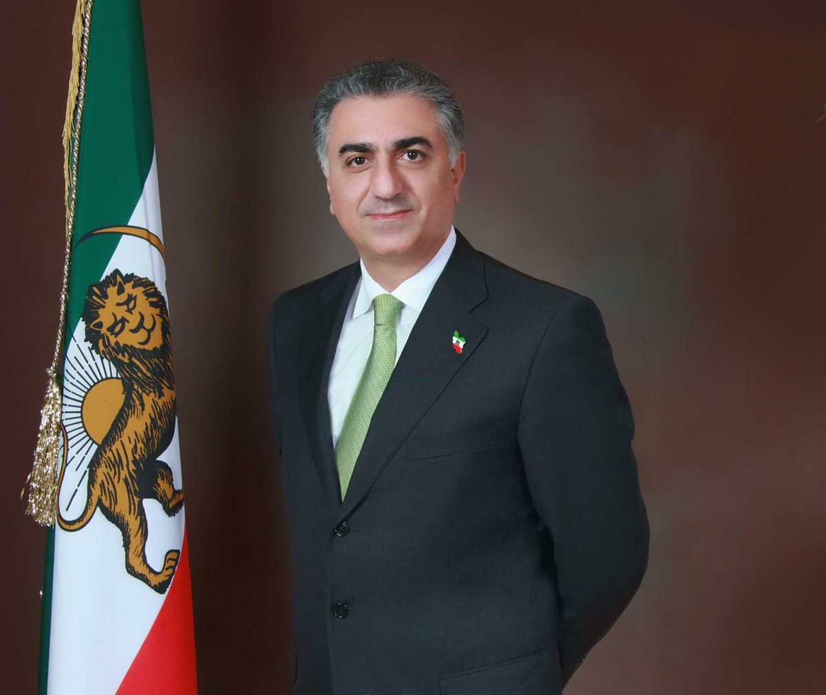 Birdofpeacelove's tweet photo. @PahlaviReza #پیمان_نوین چه خواهد بود؟

پیمان امید 
پیمان رهایی
پیمان همراهی 
پیمان پشتیبانی
پیمان بستن عهد
پیمان یک آینده روشن
پیمان نجات ملت و میهن
پیمان همبستگی شاه و ملت https://t.co/sGRXEcqsnp