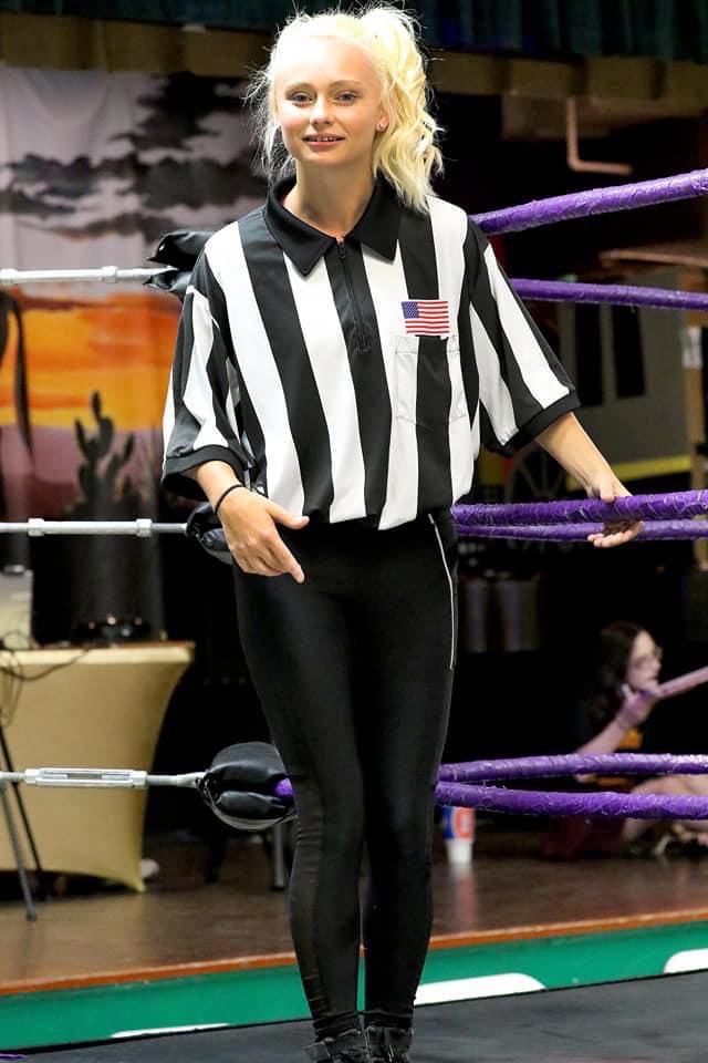 Elcucuyfeo's tweet photo. This is my protégé Roxanne @Wrestlingr_1 .In whom I am well pleased #reflife #SOARWrestling #BabyRef https://t.co/TMxbcbCGKN