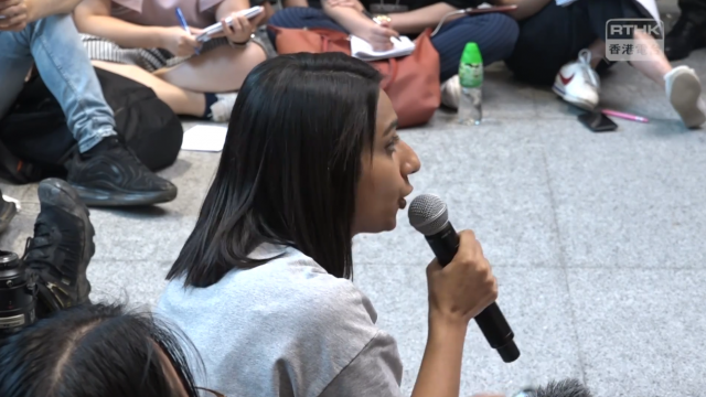 EileenEChang's tweet photo. Local #journalist Nabela Qoser, being crowned News Goddess and Journalist’s Conscience, is targeted by #HongKong officials to face extension of probationary period or not renewing the contract. Her reporting about the authorities during last Jul-Nov will be reopened an enquiry. https://t.co/LKzxGSXWe4