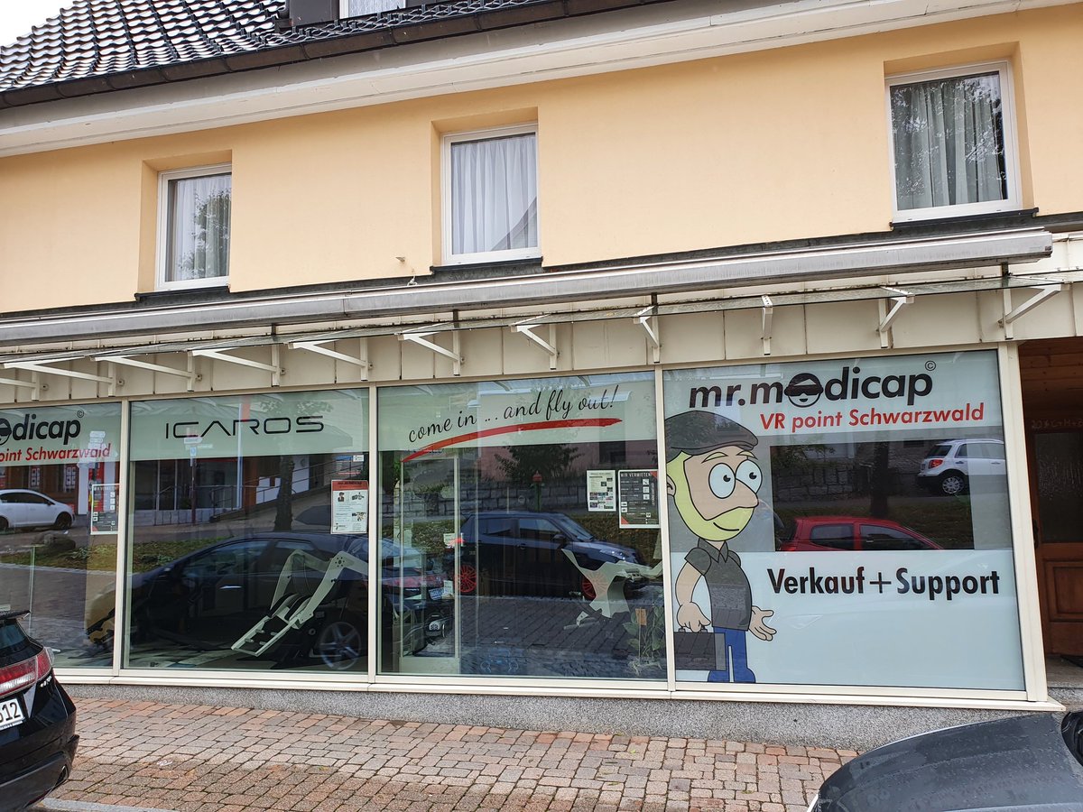 Tupac_VR's tweet photo. Zu Besuch bei @ModicapMr

Falls ihr mal in der Nähe seid, solltet ihr unbedingt hierher kommen. 

#VR #VirtualReality #Oculus #OculusRiftS #oculusquest #Quest #quest2 #Oculusgo #modicap #icaros #showroom #schonach #Schwarzwald https://t.co/0oo8oa0JSi