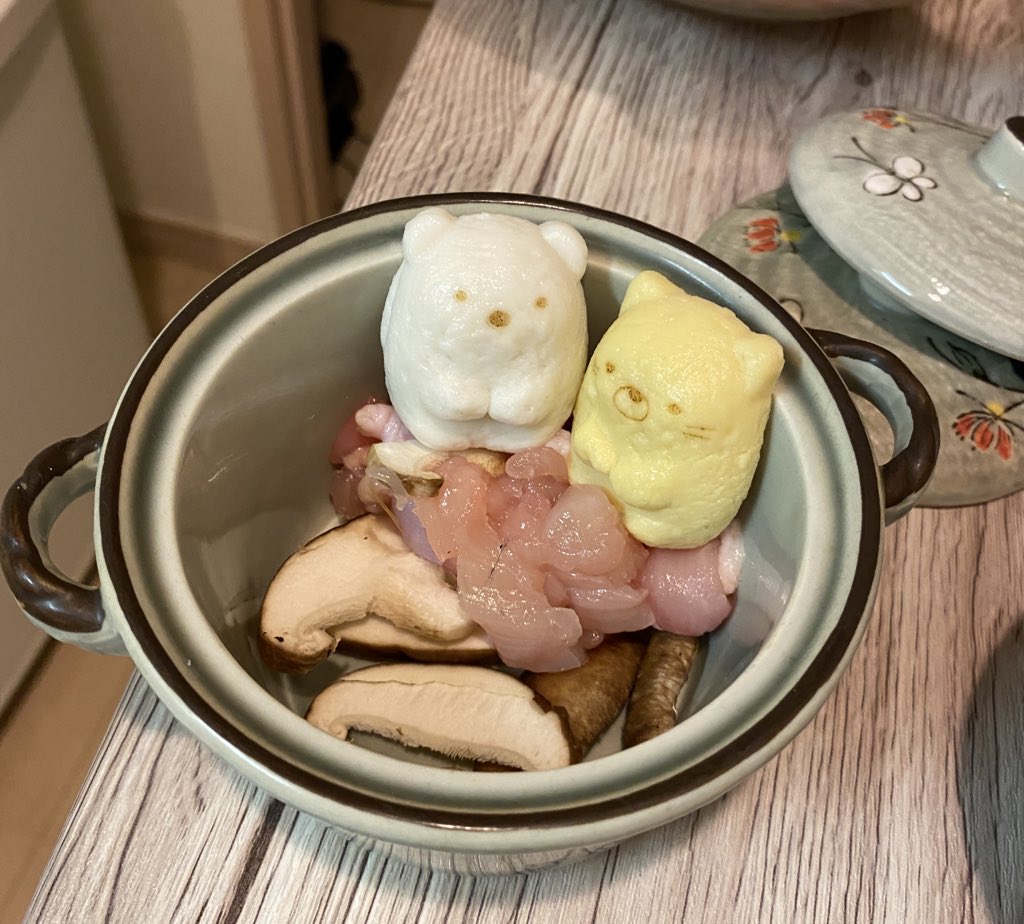 すみっこぐらしのかまぼこを茶碗蒸しにいれると可愛さが天元突破 他にも使用してみた人続々 Togetter