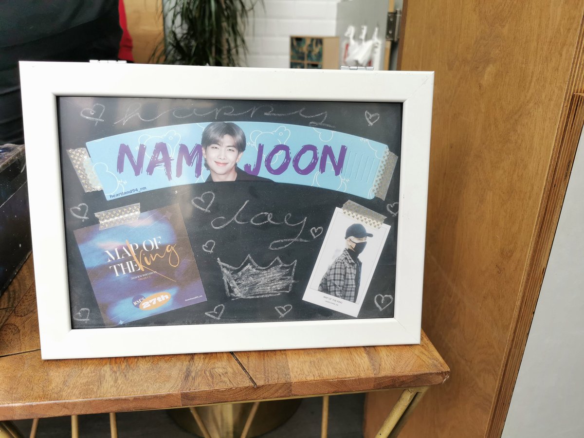 jamiem0n's tweet photo. These events really are my happy place. What would I do without them.. It was an amazing day again with my lovely team. Thank you for everything & thank you to @heartland94_rm for making it possible to celebrate RMs birthday! ๐
#map_of_the_king
#map_of_joon
#mikrokosmoswithRM https://t.co/0aepj2gDfq
