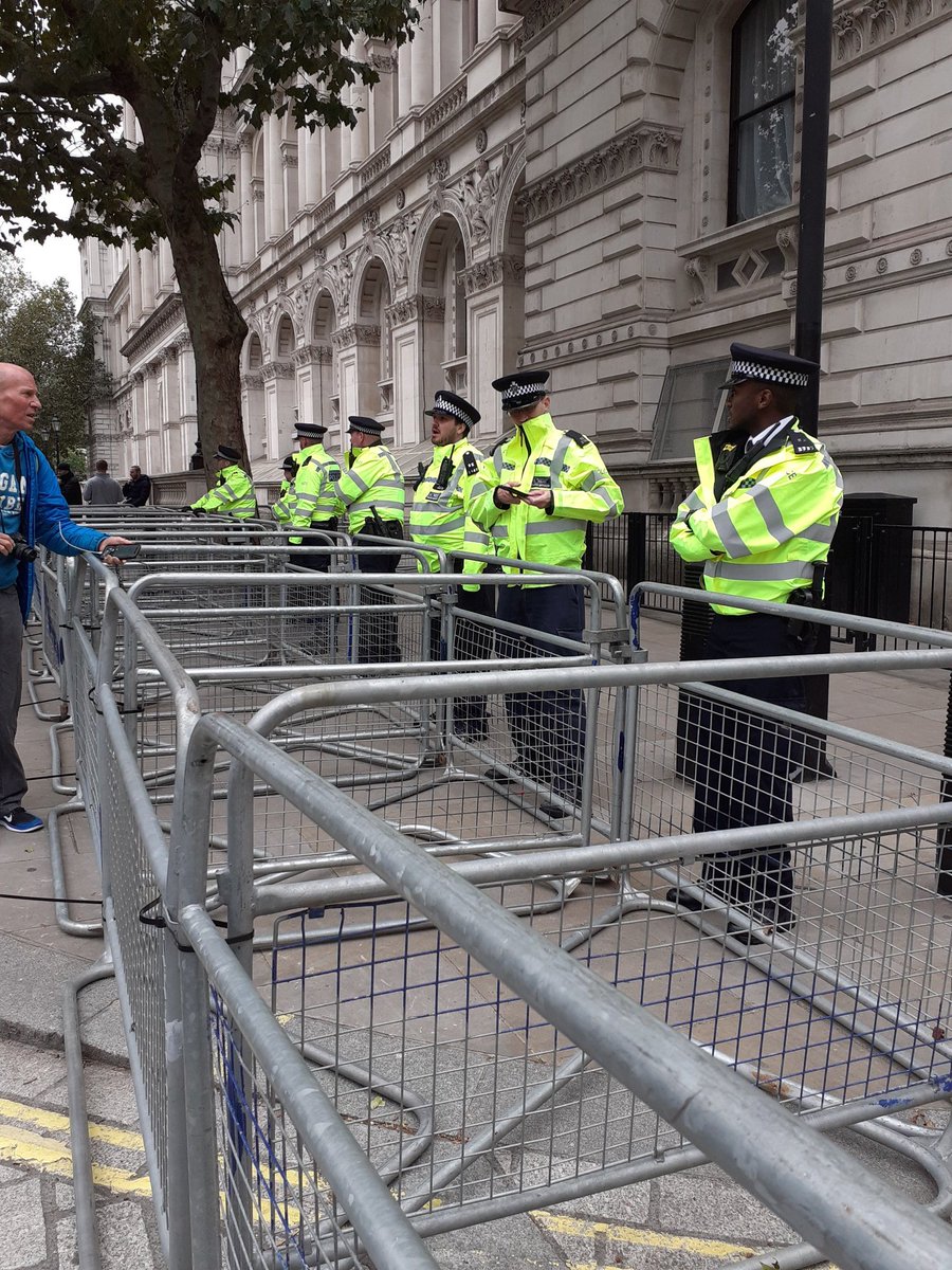 I walked to 10 Downing Street about 15 minutes away. Notice how the police there don't wear masks, but the ones in Trafalgar Square (even when it's not packed) do wear them. The area round 10 Downing St has magical powers - the virus doesn't affect people there.